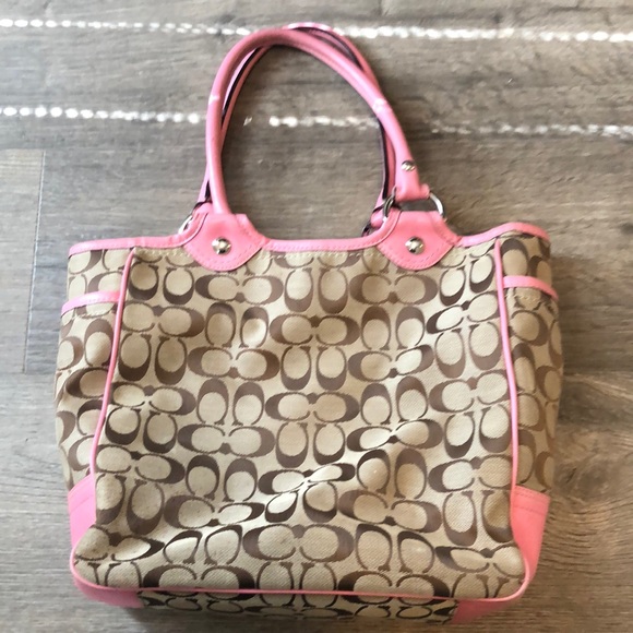Coach Purse Pink With Flowers. - Picture 2 of 6